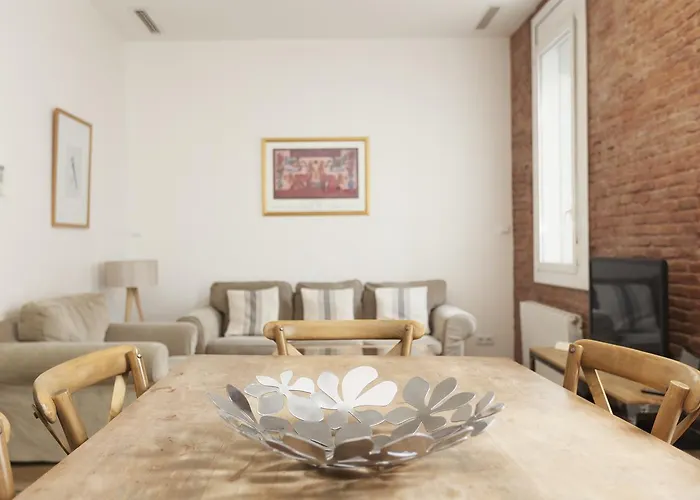 Akira Flats Roger de Flor Chic apartment
