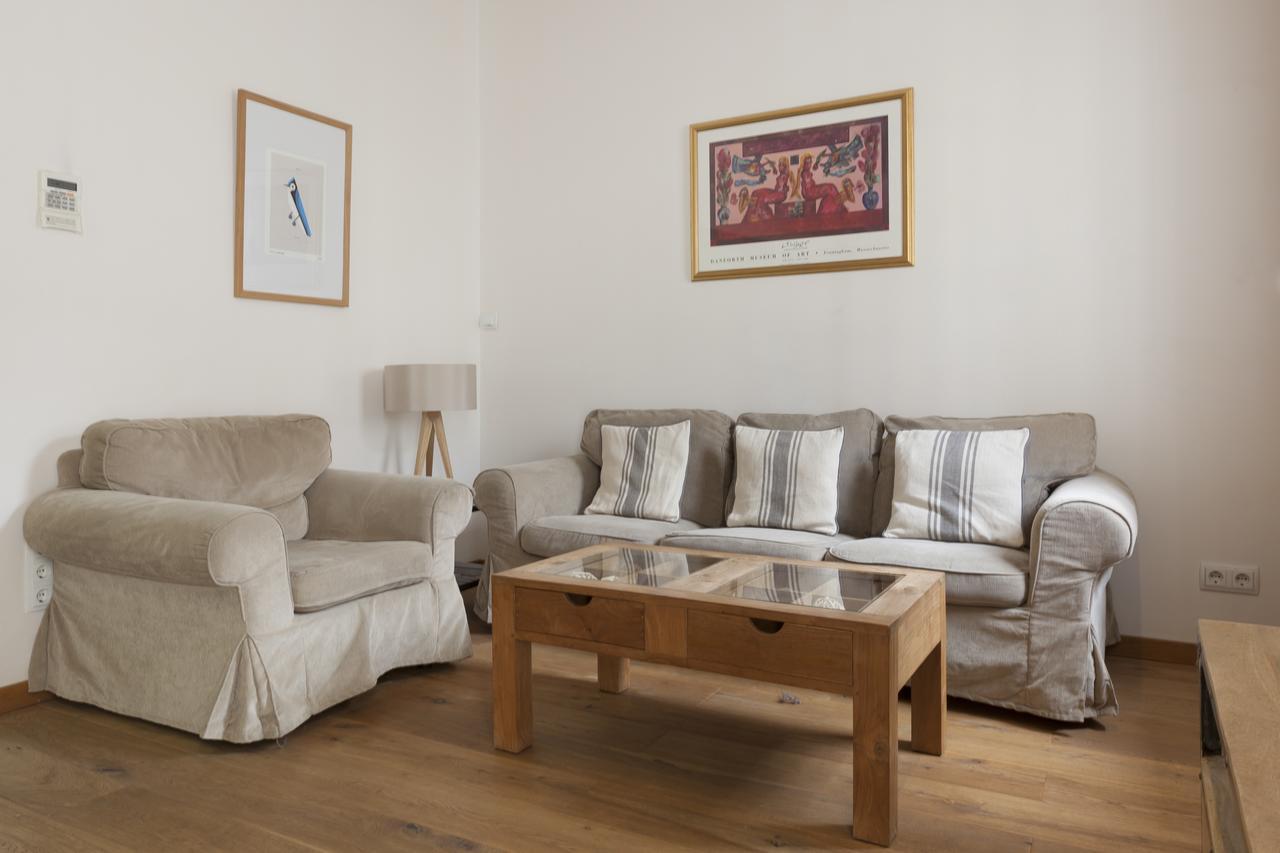 Apartament Akira Flats Roger De Flor Chic