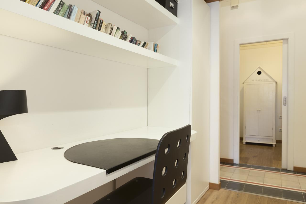 Apartment Akira Flats Roger De Flor Chic